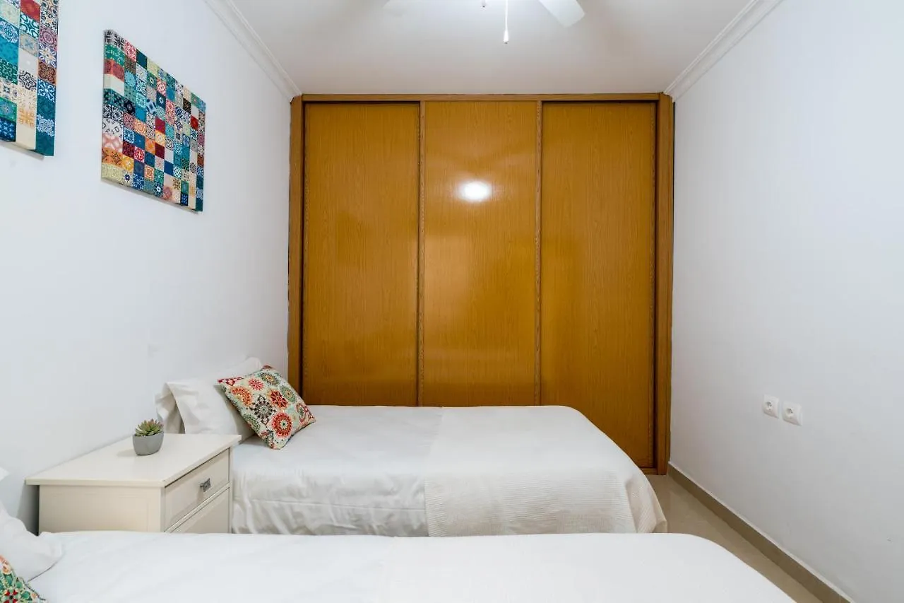 Holi-Rent Salado Apartment Seville 0*,  Spain