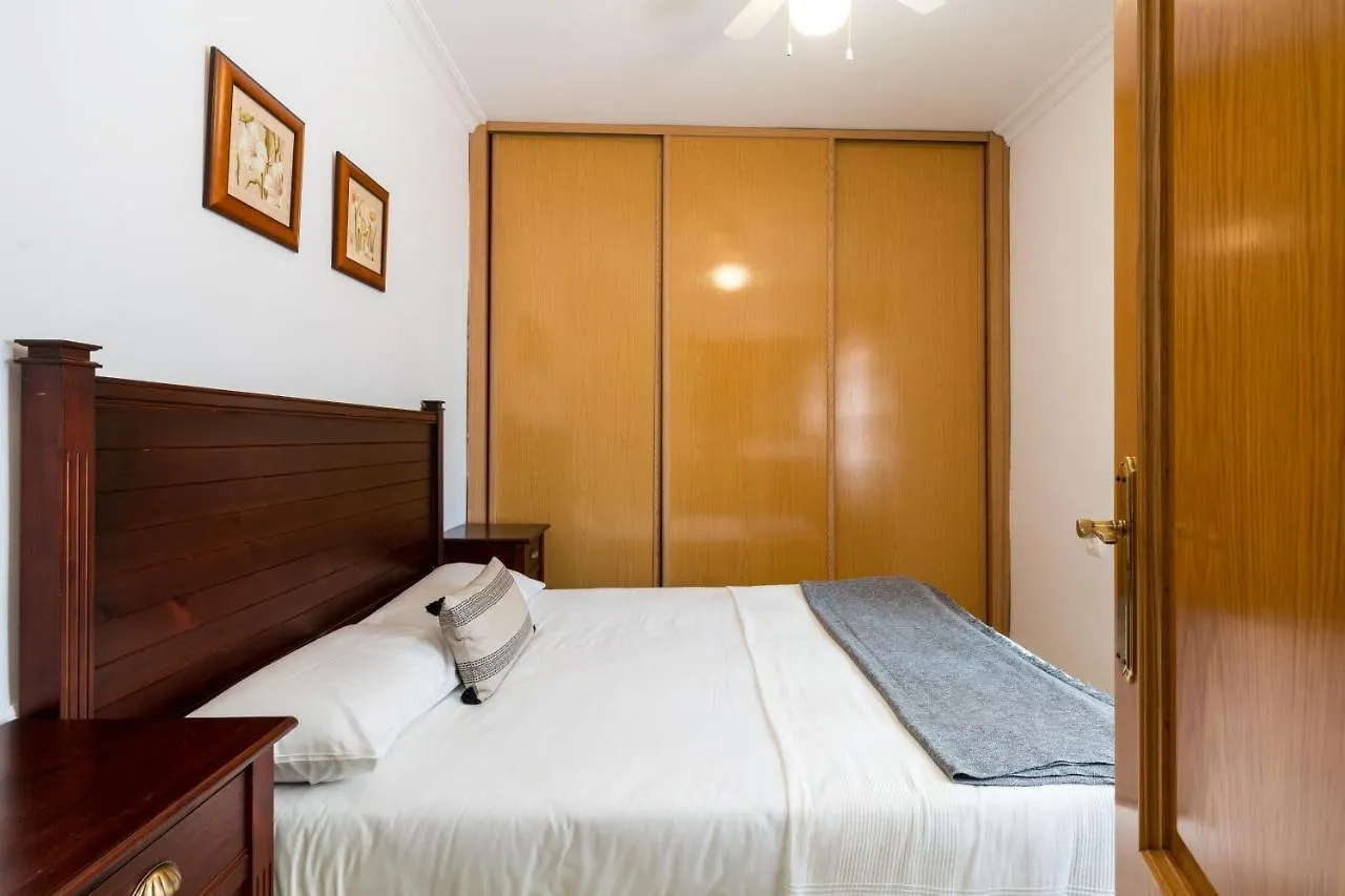 Holi-Rent Salado Apartment Seville Spain