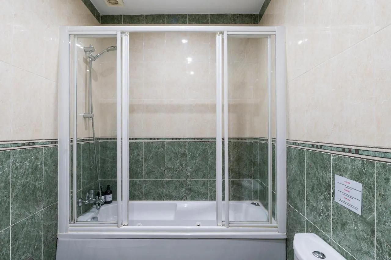 Holi-Rent Salado Apartment Seville